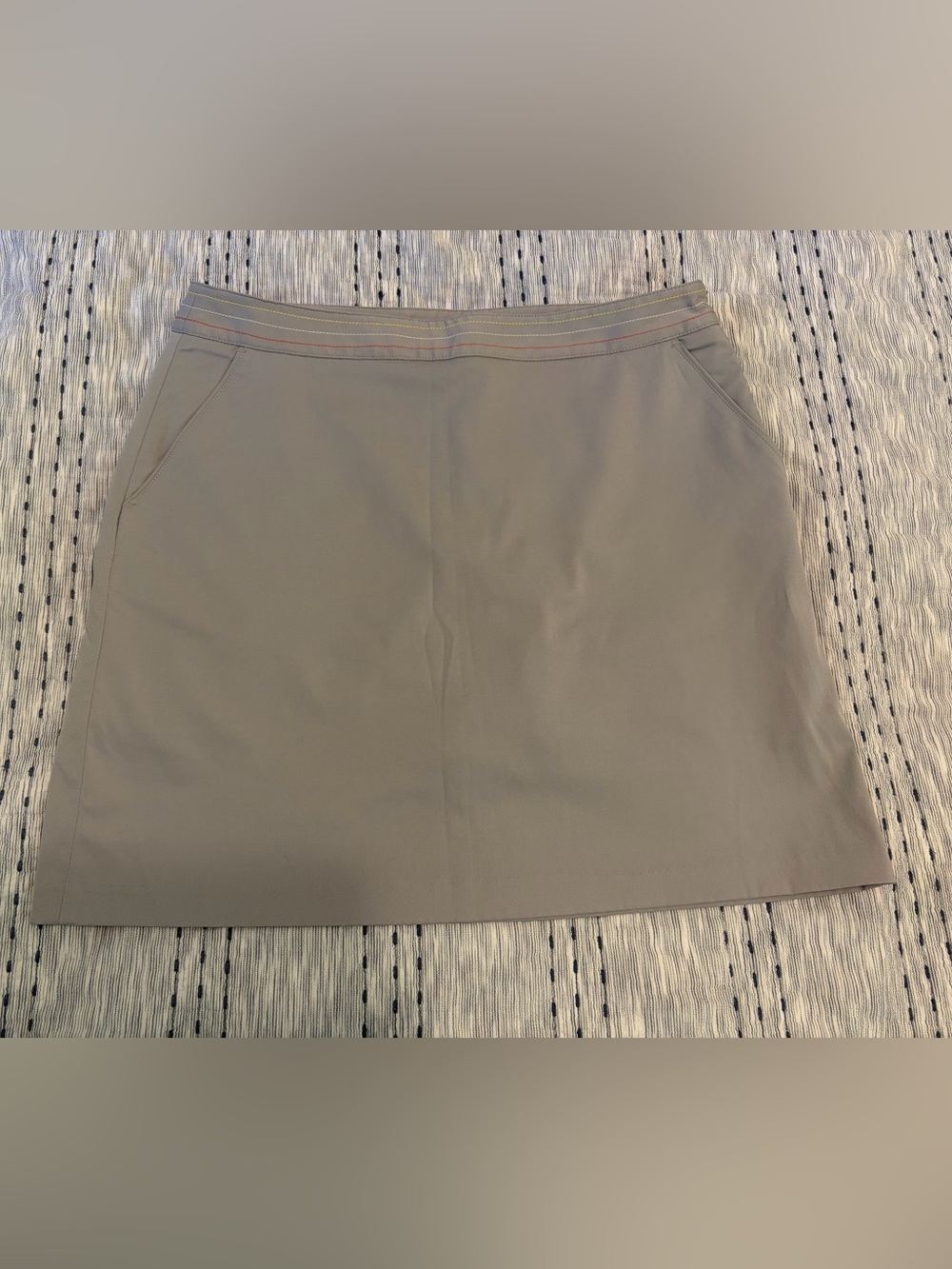 Greg Newman Women's Light grey A-Line golfing skort/Skirt
